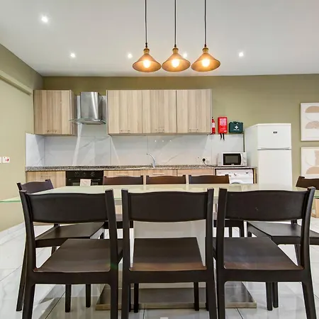 The - Just Off The Promenade & ! Kappara