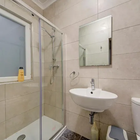 The - Just Off The Promenade & ! Lejlighed