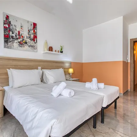 Appartamento The - Just Off The Promenade & !
