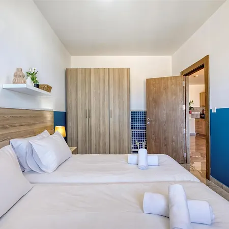 Appartamento The - Just Off The Promenade & ! Kappara