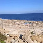 The - Just Off The Promenade & ! Apartmán