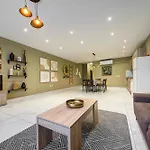 The - Just Off The Promenade & ! Apartmán Kappara
