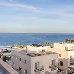 The - Just Off The Promenade & ! Apartmán