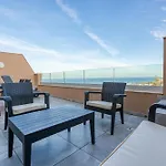 Apartmán The - Just Off The Promenade & !