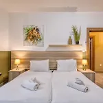Apartmán The - Just Off The Promenade & ! *