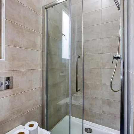 The - Just Off The Promenade & ! 公寓 Kappara