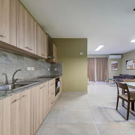 The - Just Off The Promenade & ! Kappara