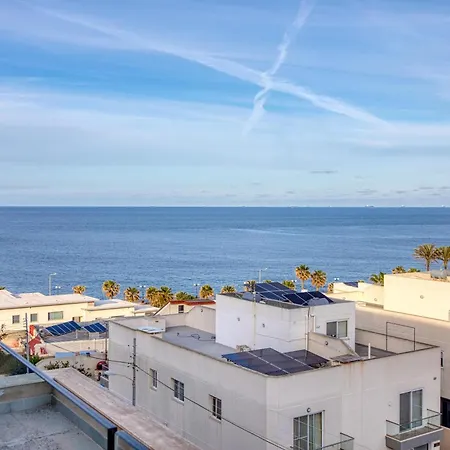 Apartment The - Just Off The Promenade & !