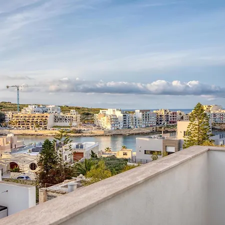 The - Just Off The Promenade & ! Apartment