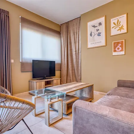 Apartment The - Just Off The Promenade & ! Kappara
