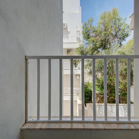 Apartment The - Just Off The Promenade & !
