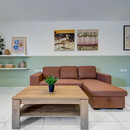 Apartment The - Just Off The Promenade & ! *