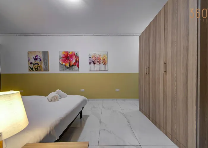 Appartement The - Just Off The Promenade & ! *