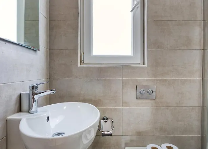 Appartement The - Just Off The Promenade & ! *