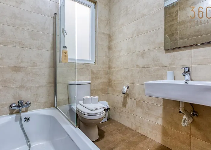 Appartement The - Just Off The Promenade & !