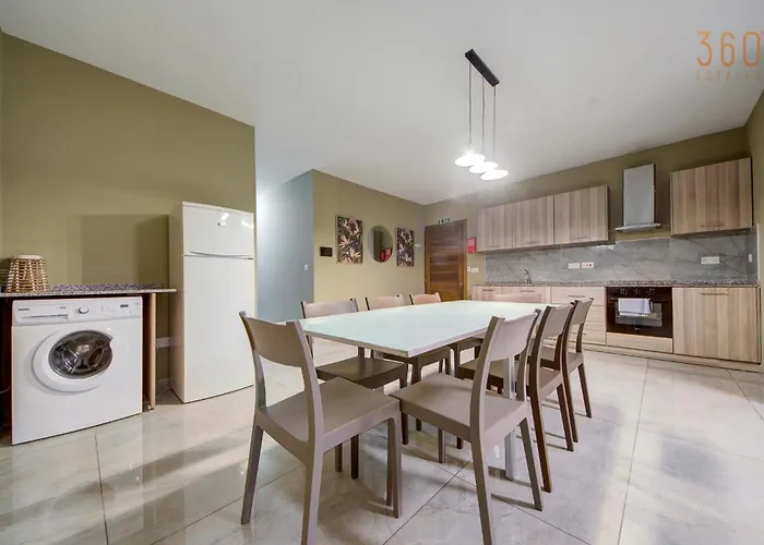 Appartement The - Just Off The Promenade & ! Kappara