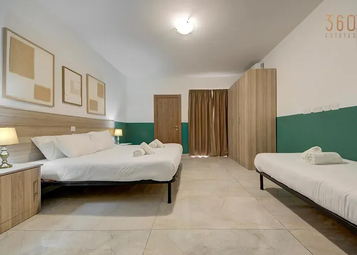 The - Just Off The Promenade & ! Appartement Kappara