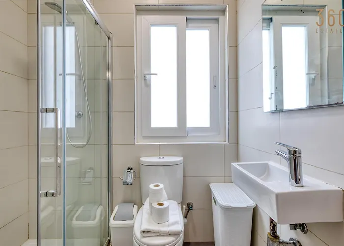 Appartement The - Just Off The Promenade & !